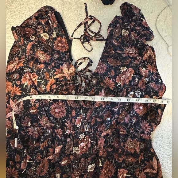 Madewell Deep-V Ruffled Jumpsuit in Pampas Blooms XL - Picture 2 of 7